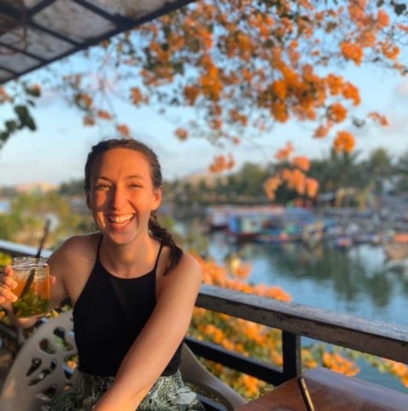 Meet your Posher, Briony - Picture 1 of 1